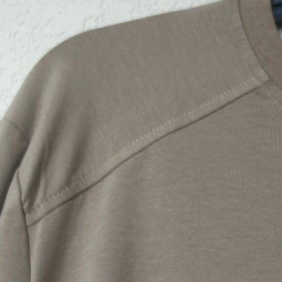 NWT New Kenneth Cole Men's 2 Way Stretch The Mobility Knit Shirt Henley - Picture 9 of 11